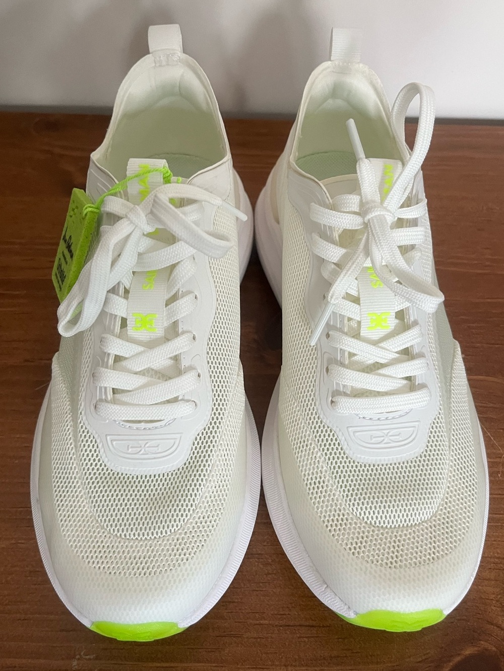 Sam Edelman Sarita White Lace Up Performance Sneakers - Size 7